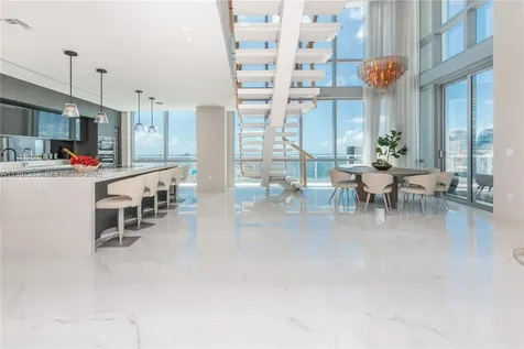 851 NE 1st Avenue Miami FL 33132