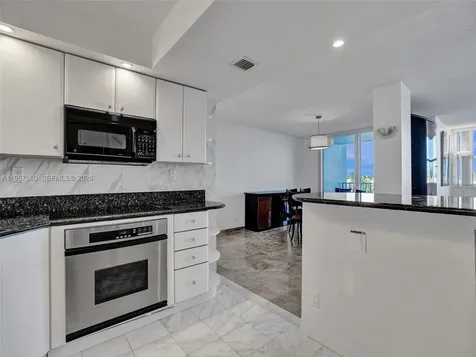 1400 S Ocean Drive Hollywood FL 33019