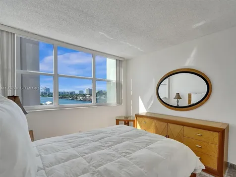 1400 S Ocean Drive Hollywood FL 33019