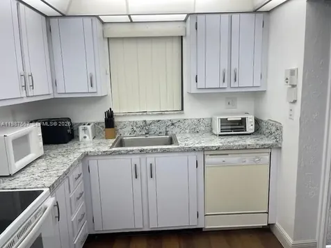 6020 NW 44th Street Lauderhill FL 33319