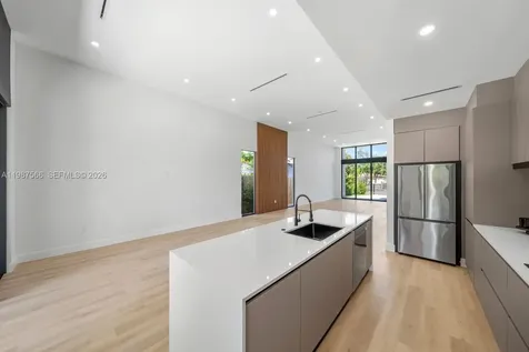 412 NW 47th Street Miami FL 33127