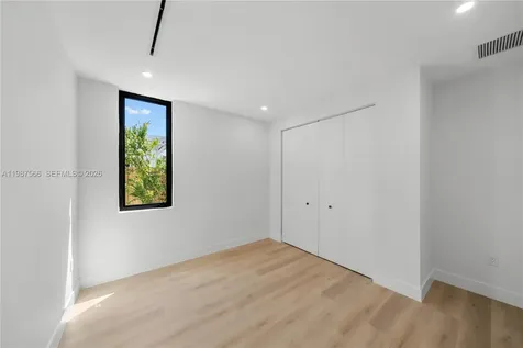 412 NW 47th Street Miami FL 33127