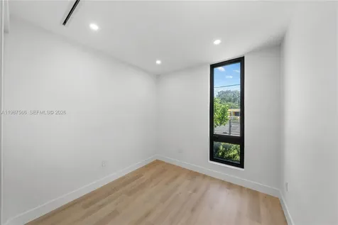 412 NW 47th Street Miami FL 33127