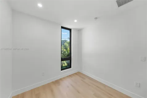 412 NW 47th Street Miami FL 33127