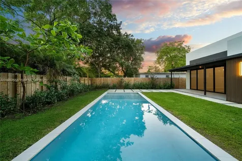 412 NW 47th Street Miami FL 33127