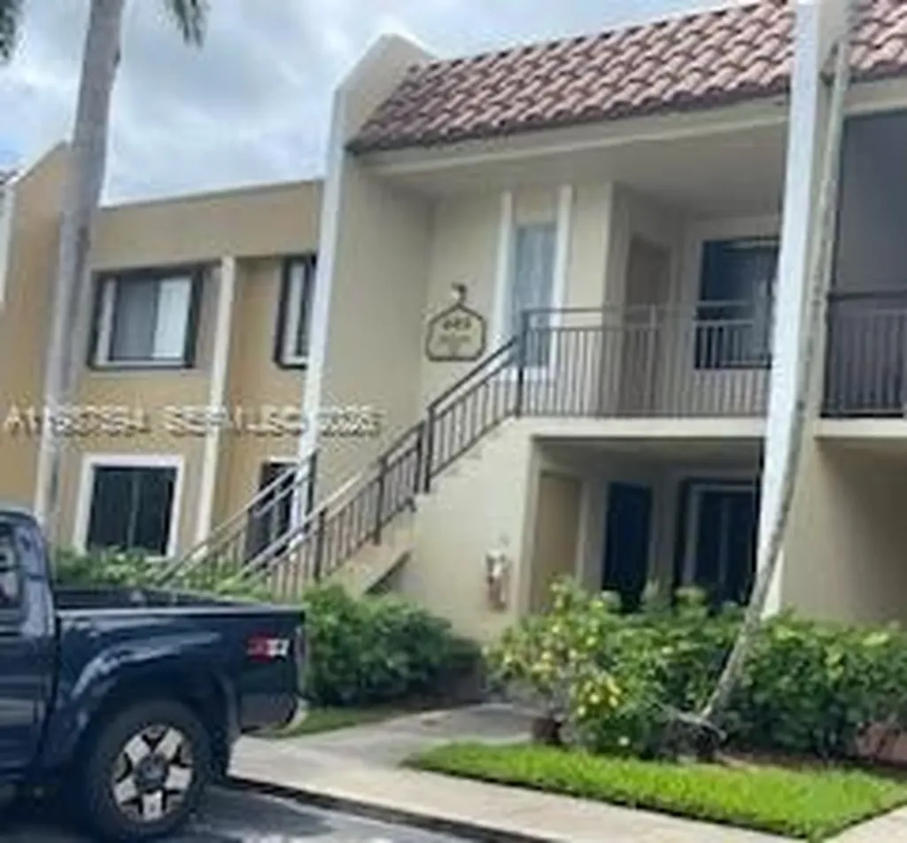 440 Lakeview Drive Weston FL 33326