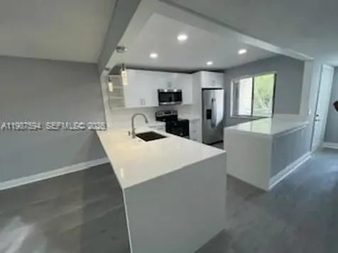 440 Lakeview Drive Weston FL 33326
