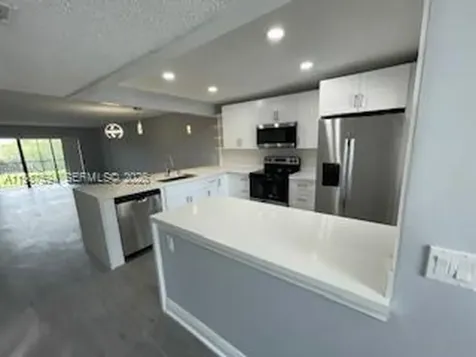 440 Lakeview Drive Weston FL 33326