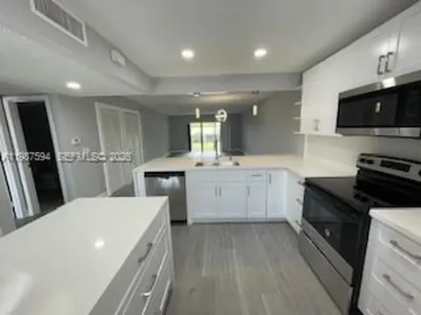 440 Lakeview Drive Weston FL 33326