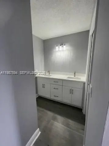 440 Lakeview Drive Weston FL 33326