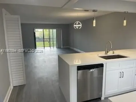 440 Lakeview Drive Weston FL 33326
