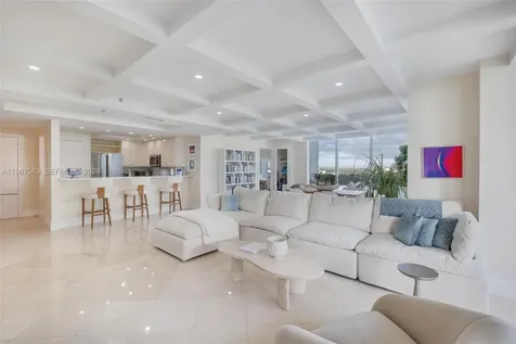 3400 SW 27th Avenue Miami FL 33133