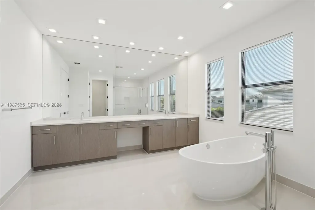 13076 Feathering Way Palm Beach Gardens FL 33412