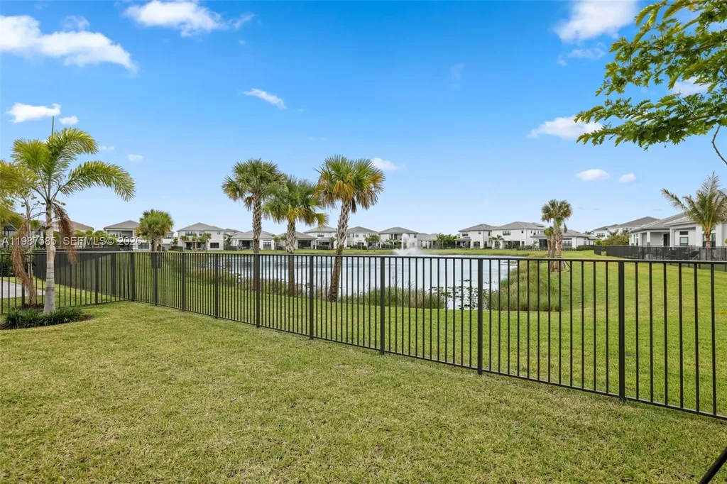 13076 Feathering Way Palm Beach Gardens FL 33412