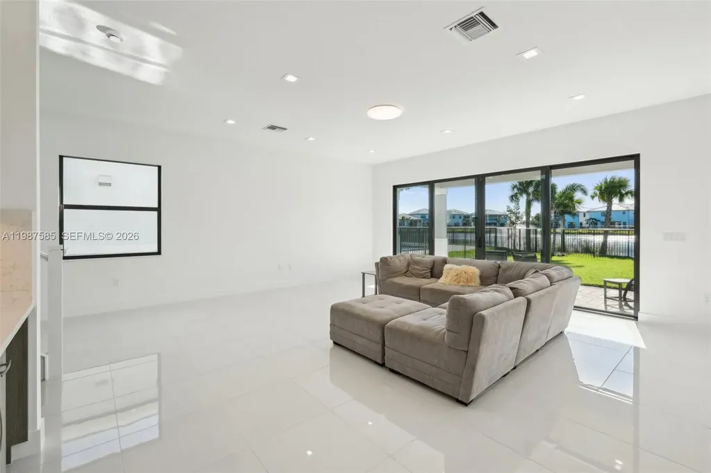 13076 Feathering Way Palm Beach Gardens FL 33412