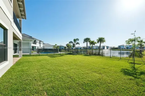 13076 Feathering Way Palm Beach Gardens FL 33412