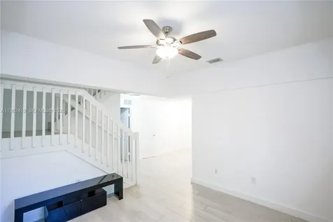 350 NW 19th Terrace Miami FL 33136