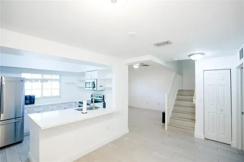 350 NW 19th Terrace Miami FL 33136
