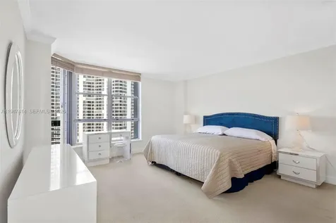 3600 Mystic Pointe Drive Aventura FL 33180