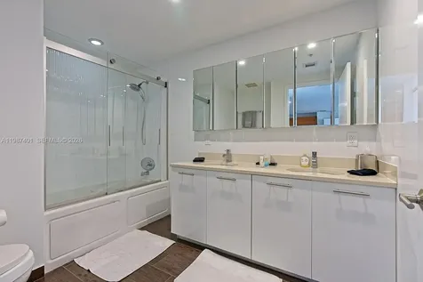3250 NE 1st Avenue Miami FL 33137
