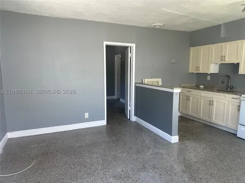 1271 NE 32nd Street Oakland Park FL 33334