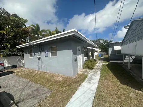 1271 NE 32nd Street Oakland Park FL 33334