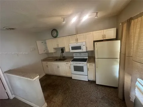 1271 NE 32nd Street Oakland Park FL 33334