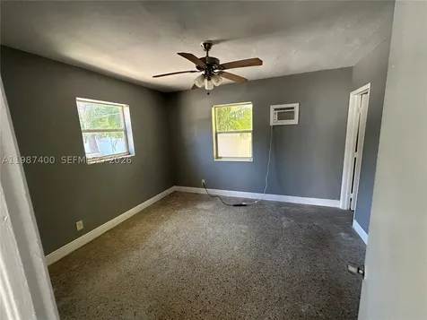 1271 NE 32nd Street Oakland Park FL 33334