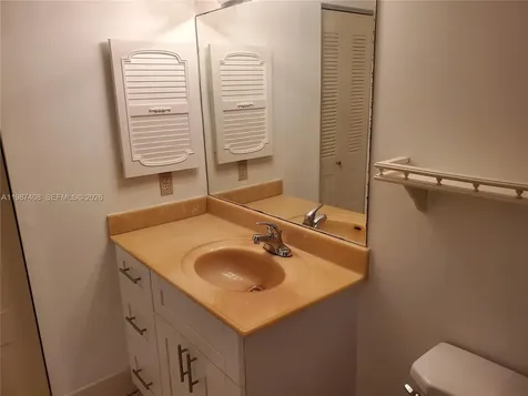 800 SW 131st Avenue Pembroke Pines FL 33027