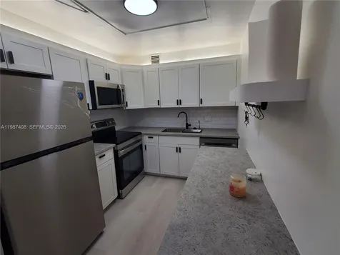 800 SW 131st Avenue Pembroke Pines FL 33027