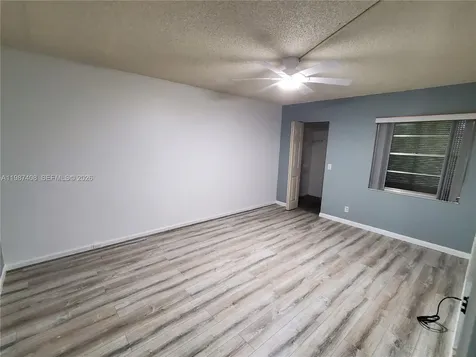 800 SW 131st Avenue Pembroke Pines FL 33027