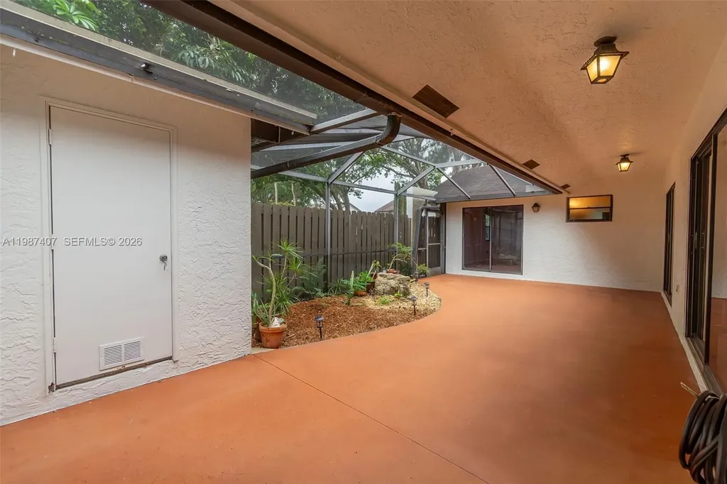 23318 SW 55th Way Boca Raton FL 33433