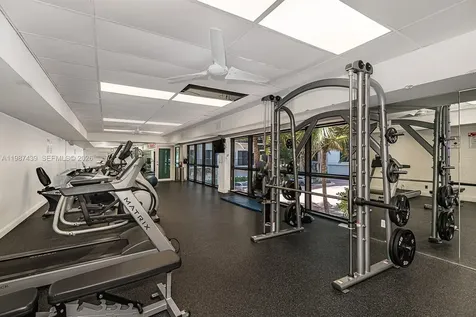 2201 S Ocean Drive Hollywood FL 33019