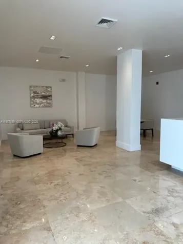 2201 S Ocean Drive Hollywood FL 33019
