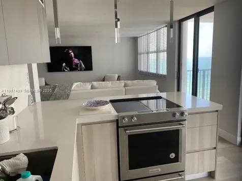 2201 S Ocean Drive Hollywood FL 33019