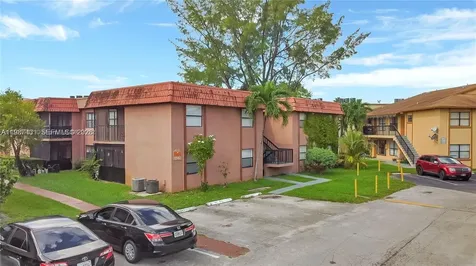 6580 W 27th Court Hialeah FL 33016