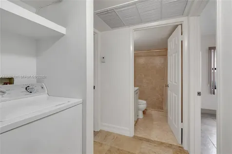 6580 W 27th Court Hialeah FL 33016