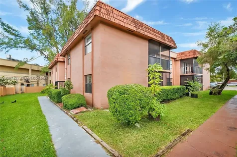 6580 W 27th Court Hialeah FL 33016