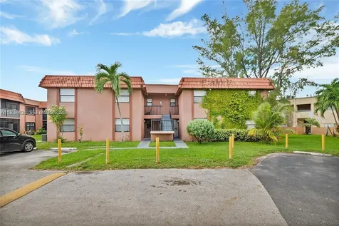 6580 W 27th Court Hialeah FL 33016