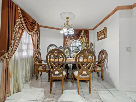871 SE 5th Place Hialeah FL 33010
