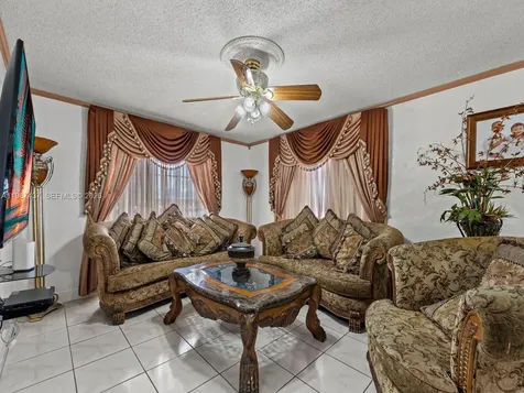 871 SE 5th Place Hialeah FL 33010
