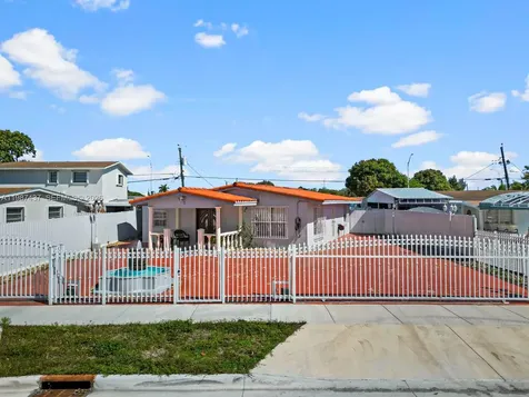 871 SE 5th Place Hialeah FL 33010