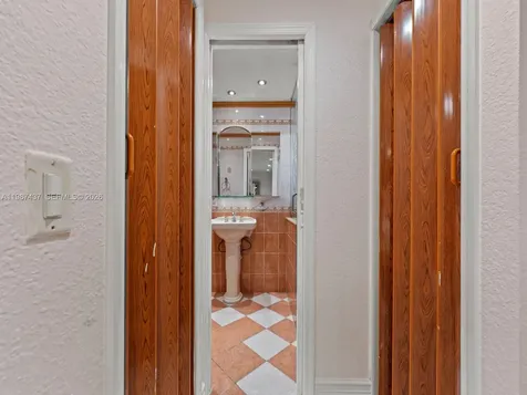 871 SE 5th Place Hialeah FL 33010