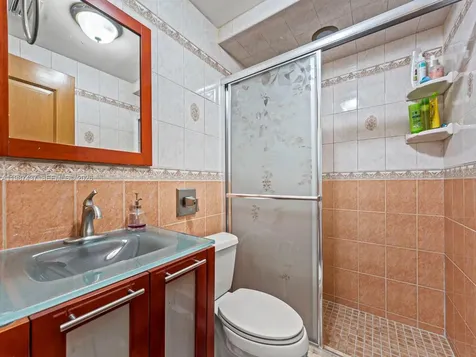 871 SE 5th Place Hialeah FL 33010