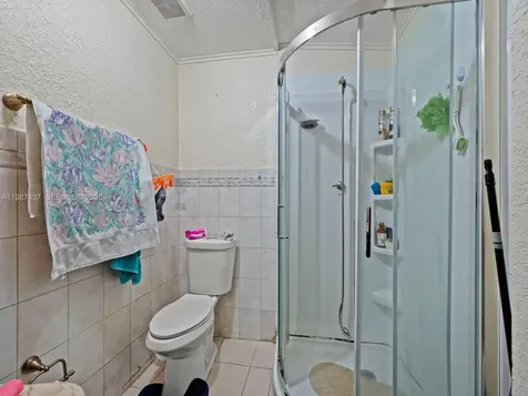 871 SE 5th Place Hialeah FL 33010