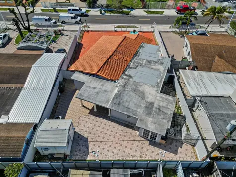 871 SE 5th Place Hialeah FL 33010