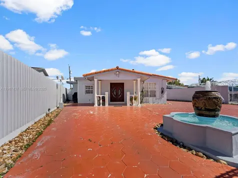 871 SE 5th Place Hialeah FL 33010