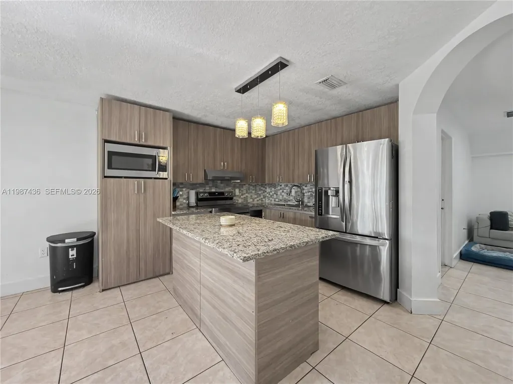 16004 SW 87th Terrace Miami FL 33193