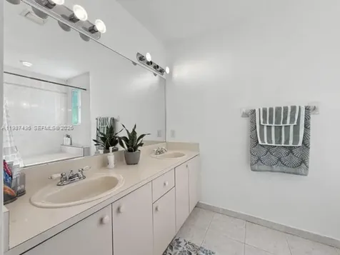16004 SW 87th Terrace Miami FL 33193