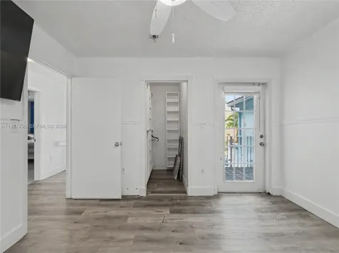 16004 SW 87th Terrace Miami FL 33193